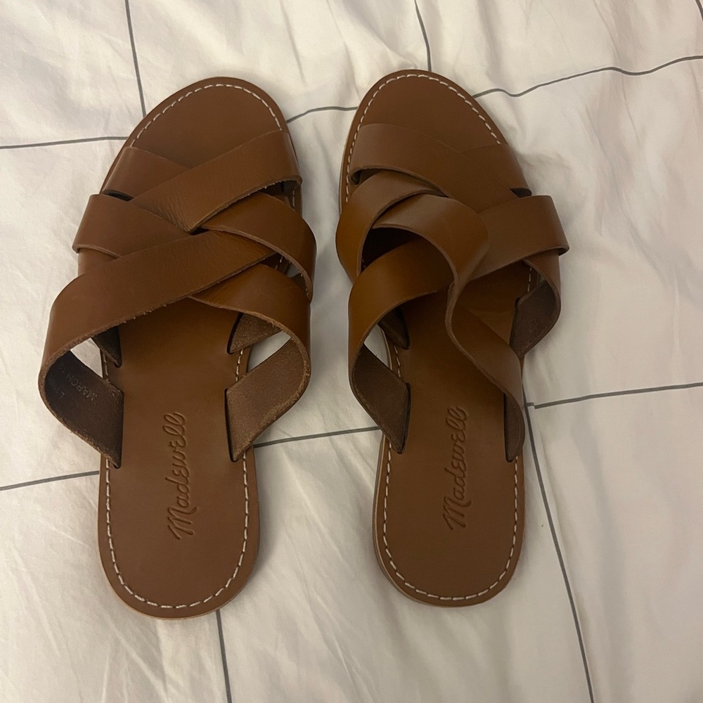 Never worn. Size 7 Madewell, brown leather sandals.